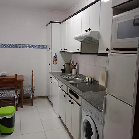 Apartament 1 *
